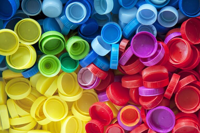 Bunte Kunststoffteile, Symbol für Kunststoffindustrie